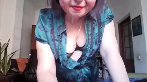 Snapshot of violetpulse chatting on 01-17-26, 11:15 violetpulse online show from 01-17-26, 11:15