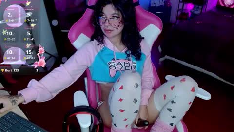   online show from 10-17-25, 08:00