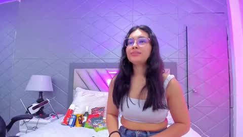 Snapshot of violetrousse chatting on 12-04-25, 04:59 Violet Rousse online show from 12-04-25, 04:59