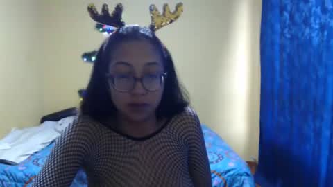 Snapshot of violetsexhot999 chatting on 12-10-24, 12:27 Violet777  online show from 12-10-24, 12:27