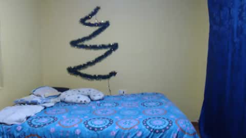 Snapshot of violetsexhot999 chatting on 12-11-24, 08:04 Violet777  online show from 12-11-24, 08:04