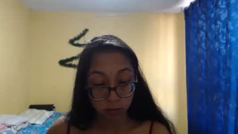 Snapshot of violetsexhot999 chatting on 12-14-24, 01:05 Violet777  online show from 12-14-24, 01:05
