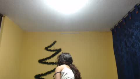 Snapshot of violetsexhot999 chatting on 12-16-24, 09:14 Violet777  online show from 12-16-24, 09:14