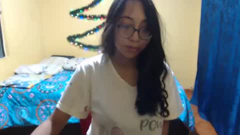 Snapshot of violetsexhot999 chatting on 12-27-24, 09:28 Violet777  online show from 12-27-24, 09:28