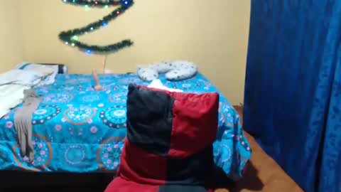 Snapshot of violetsexhot999 chatting on 12-28-24, 10:47 Violet777  online show from 12-28-24, 10:47