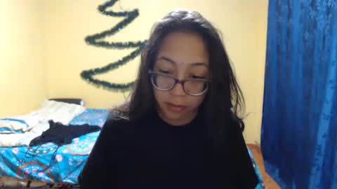 Snapshot of violetsexhot999 chatting on 12-31-24, 08:04 Violet777  online show from 12-31-24, 08:04