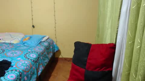 Snapshot of violetsexhot999 chatting on 03-02-25, 02:08 Violet777  online show from 03-02-25, 02:08