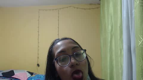 Snapshot of violetsexhot999 chatting on 03-09-25, 05:22 Violet777  online show from 03-09-25, 05:22