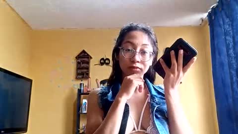 Snapshot of violetsexhot999 chatting on 10-25-25, 12:23 Violet777  online show from 10-25-25, 12:23