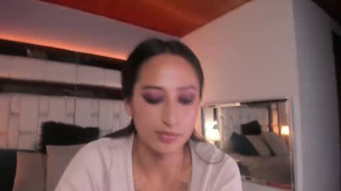 Snapshot of violetskinny chatting on 01-31-25, 10:10 violetskinny online show from 01-31-25, 10:10