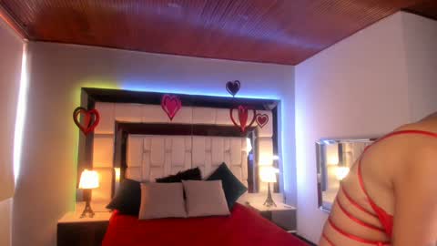 Snapshot of violetskinny chatting on 02-14-25, 06:19 violetskinny online show from 02-14-25, 06:19