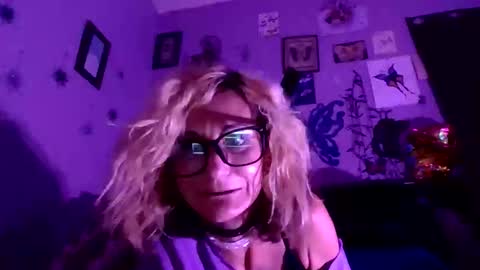 Snapshot of violetsprings7 chatting on 03-27-26, 11:54 violetsprings7 online show from 03-27-26, 11:54