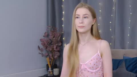 VioletSwone online show from 02-09-25, 12:52