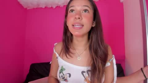 Snapshot of violett_24_ chatting on 03-08-25, 03:02 violett_24_ online show from 03-08-25, 03:02