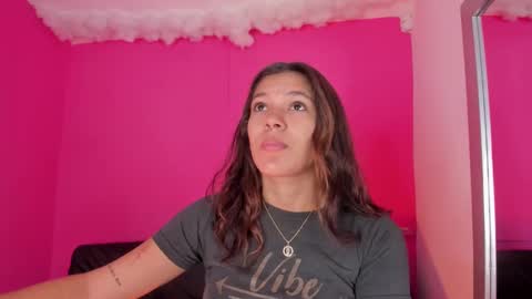 Snapshot of violett_24_ chatting on 03-12-25, 12:36 violett_24_ online show from 03-12-25, 12:36