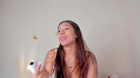 Snapshot of violett_24_ chatting on 10-04-25, 07:12 violett_24_ online show from 10-04-25, 07:12