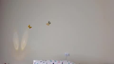 Snapshot of violett_24_ chatting on 10-18-25, 10:54 violett_24_ online show from 10-18-25, 10:54