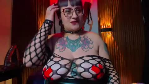 violett_8 online show from 07-25-26, 03:26