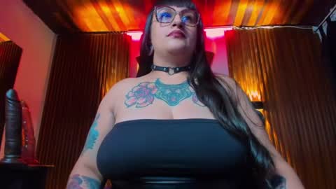 violett_8 online show from 07-26-26, 12:08