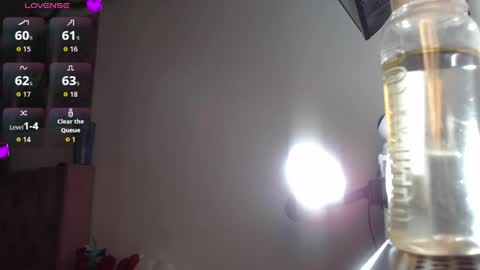 Snapshot of violett_brown9 chatting on 05-31-26, 06:53 violett_brown9 online show from 05-31-26, 06:53