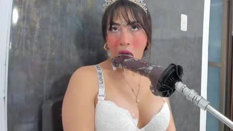 Snapshot of violett_collins_ chatting on 09-25-25, 12:47 Violett online show from 09-25-25, 12:47