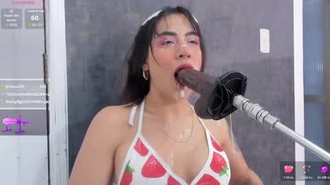 Snapshot of violett_collins_ chatting on 09-26-25, 04:38 Violett online show from 09-26-25, 04:38