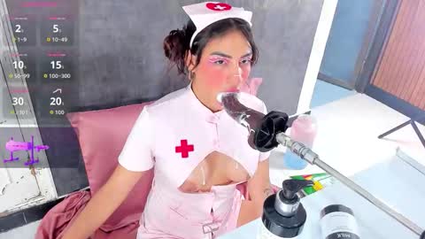 Snapshot of violett_collins_ chatting on 11-01-25, 04:14 Violett online show from 11-01-25, 04:14