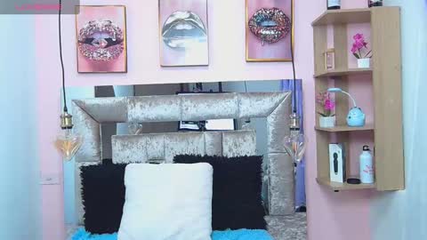 Violeta froz online show from 02-11-25, 04:35