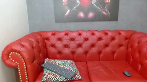 V I O L E T T E  online show from 10-31-25, 10:11