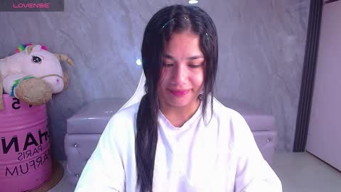 Snapshot of violetta_jhonson_v chatting on 11-21-25, 03:27 Violetta online show from 11-21-25, 03:27