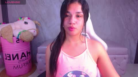 Snapshot of violetta_jhonson_v chatting on 11-29-25, 08:01 Violetta online show from 11-29-25, 08:01
