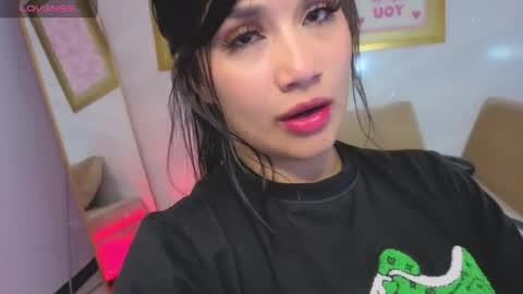 Violetta  online show from 04-19-26, 06:10