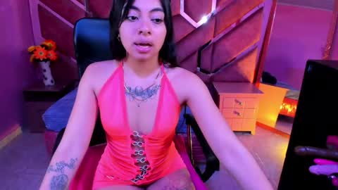 Snapshot of violetta_rousse_ chatting on 04-17-26, 05:49 Violetta Rousse online show from 04-17-26, 05:49