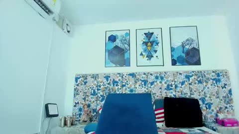 Princess Violet Valerious Follow me IGX violetvalerious online show from 04-28-26, 05:18