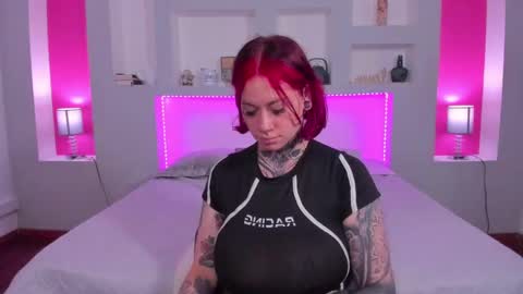 ViolettaBaker online show from 01-08-25, 01:42