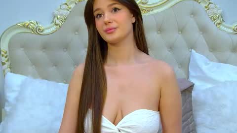 ViolettaCosmo online show from 11-15-25, 10:12