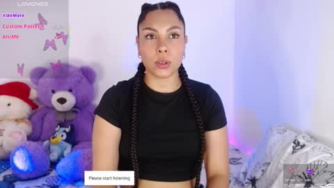 Snapshot of violettamillerr_ chatting on 12-14-25, 03:01 VIOLETTA online show from 12-14-25, 03:01