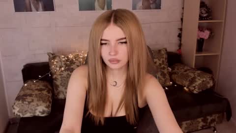 ViolettaOtis online show from 12-23-24, 11:57