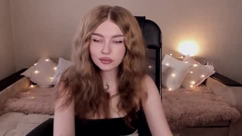 ViolettaOtis online show from 02-12-25, 11:29