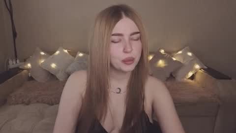 ViolettaOtis online show from 11-06-25, 12:28