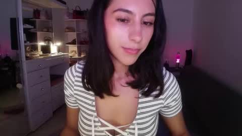 Violetta....Follow me in Twitter... online show from 03-11-25, 04:32