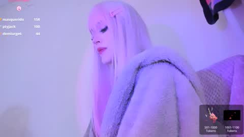 Snapshot of violettbones chatting on 12-28-24, 08:58 Violett online show from 12-28-24, 08:58