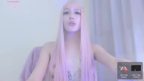 Snapshot of violettbones chatting on 10-26-25, 05:57 Violett online show from 10-26-25, 05:57