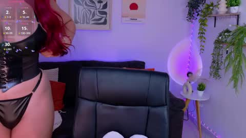 Snapshot of violettcastel chatting on 06-05-26, 08:25 Violett Castel online show from 06-05-26, 08:25