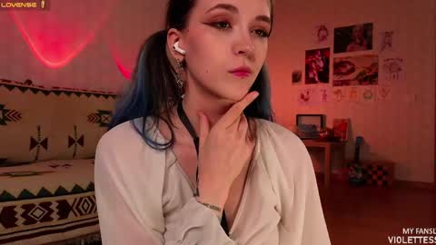 Snapshot of violettesss chatting on 04-30-26, 05:30 Vi Best on my Fansly online show from 04-30-26, 05:30