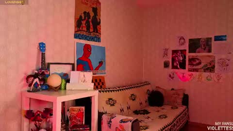 Snapshot of violettesss chatting on 05-27-26, 04:15 Vi Best on my Fansly online show from 05-27-26, 04:15