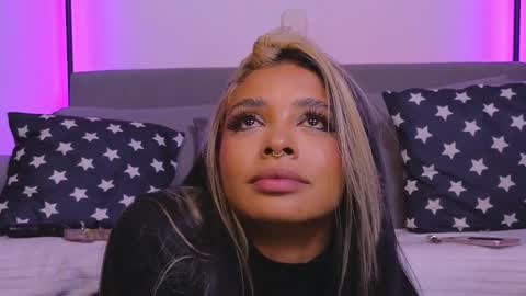 Violet online show from 02-23-25, 05:34