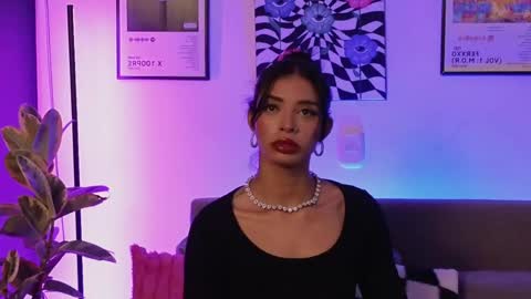 Snapshot of violettgrey_ chatting on 06-02-26, 02:46 Violet online show from 06-02-26, 02:46
