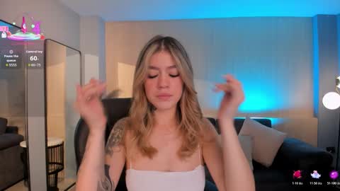 Violett  online show from 11-08-25, 11:21