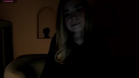 Snapshot of violetthansson chatting on 07-05-26, 11:06 Violett online show from 07-05-26, 11:06